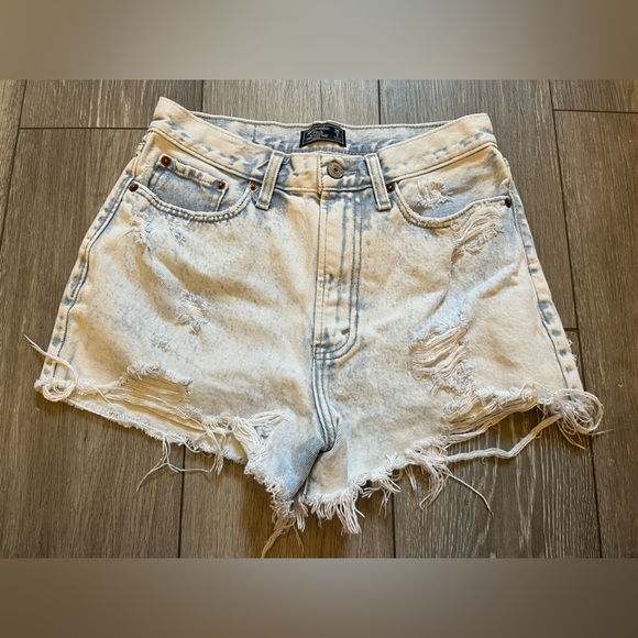 Abercrombie & Fitch Annie High Rise Distressed Acid Washed Shorts Size 26 / 2 - Picture 1 of 8